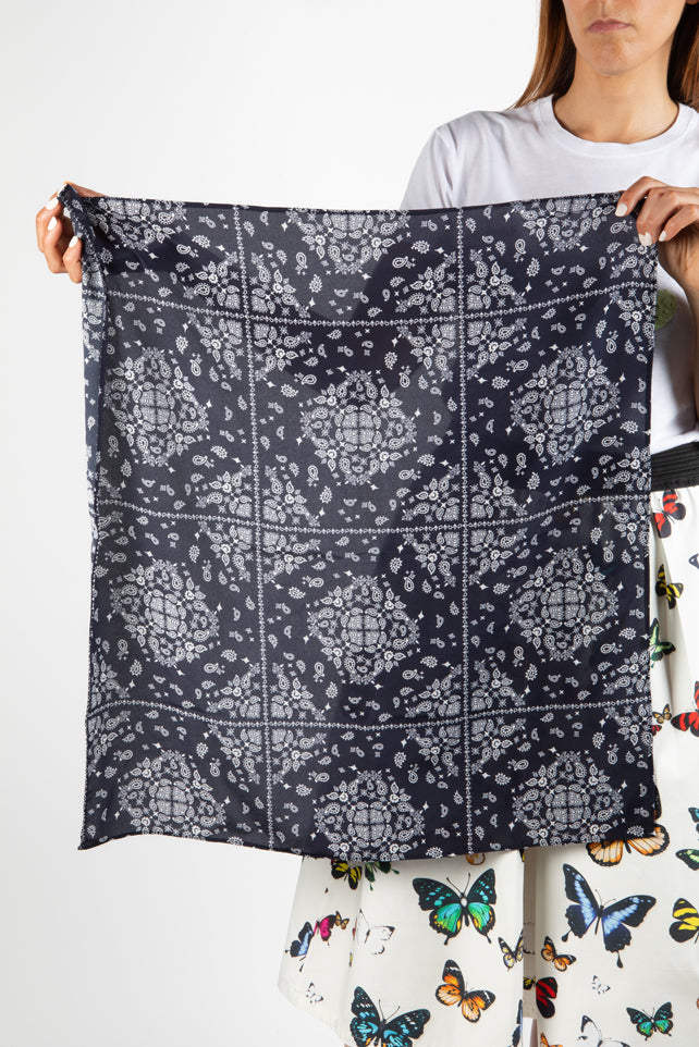 Bandana in seta con fantasia paisley