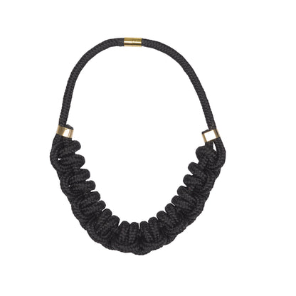 Collana artigianale intrecciata rossa – Nodo doppio